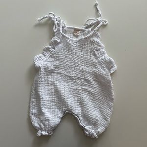 ⭐️5 for $25⭐️ White Cotton Gauze Romper